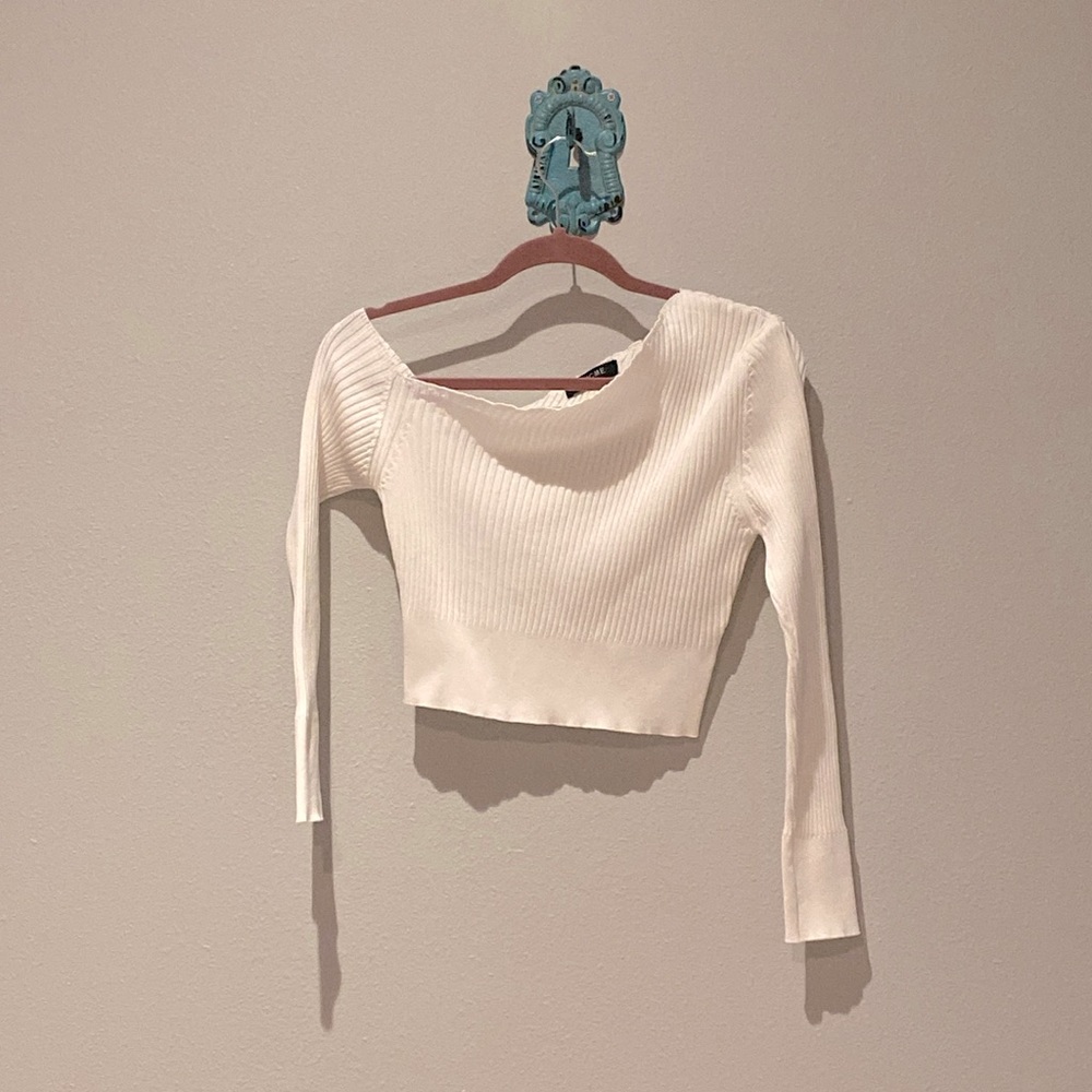 Chic Me off shoulder sweater🩵